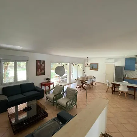 Ref 147 Golf , Classee 3 Etoiles Avec Wifi , 10 Personnes, Jardin Boise, A 5kms Des Plages Villa *