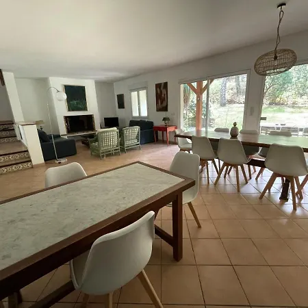 Ref 147 Golf , Classee 3 Etoiles Avec Wifi , 10 Personnes, Jardin Boise, A 5kms Des Plages * Seignosse