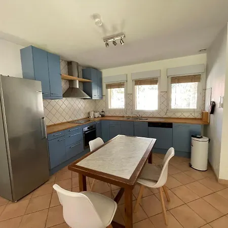 Ref 147 Golf , Classee 3 Etoiles Avec Wifi , 10 Personnes, Jardin Boise, A 5kms Des Plages Villa *